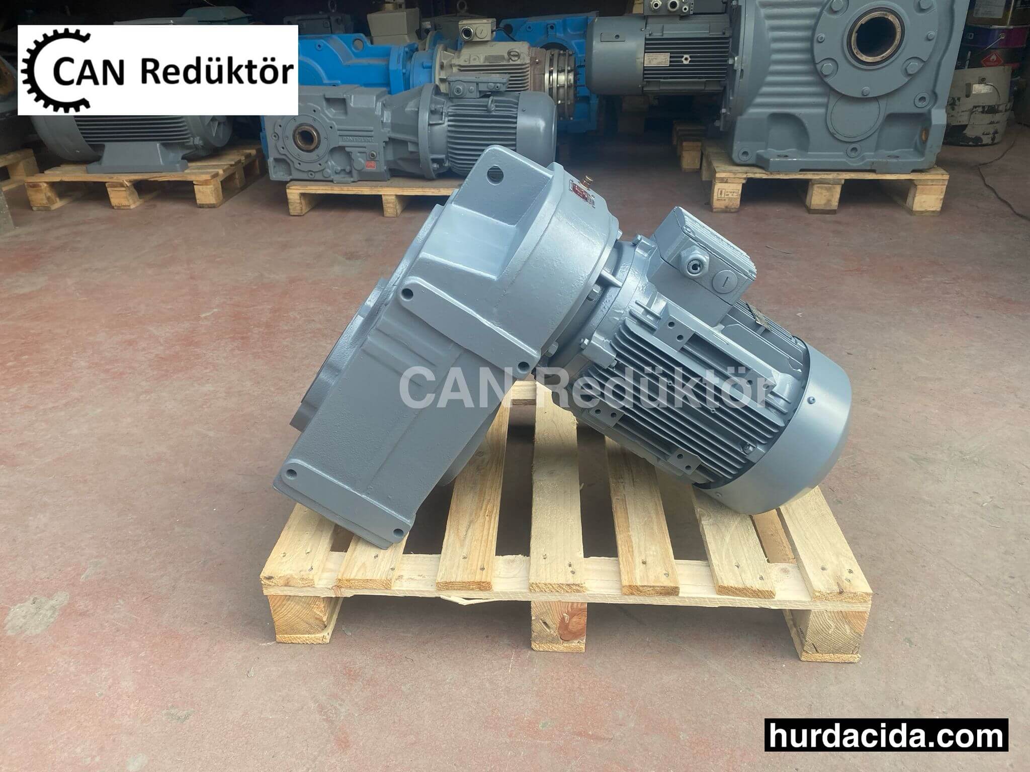 İkinci El 10 HP DR 572 Redüktör İkinci El 10 HP DR 572 Redüktör