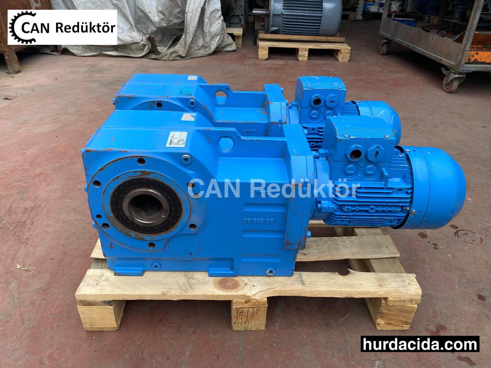 3 HP 6 Devir Konik Redüktör 3 HP 6 Devir Konik Redüktör